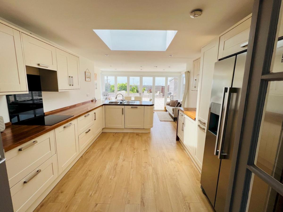Pass The Keys Fabulous Beach Front Holiday Location Lydd Eksteriør bilde