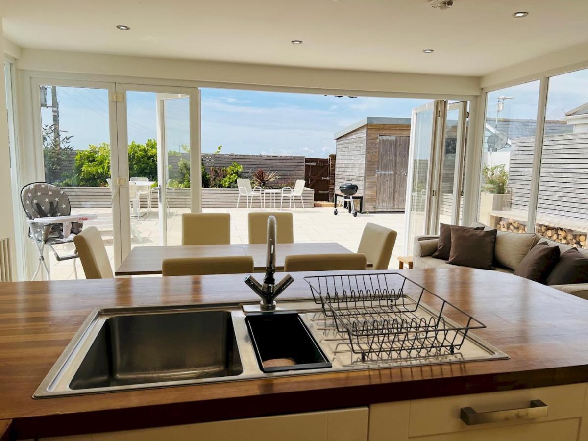 Pass The Keys Fabulous Beach Front Holiday Location Lydd Eksteriør bilde